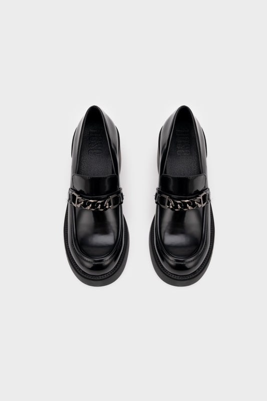 EMBELLISHED CHAIN LOAFER - Nose