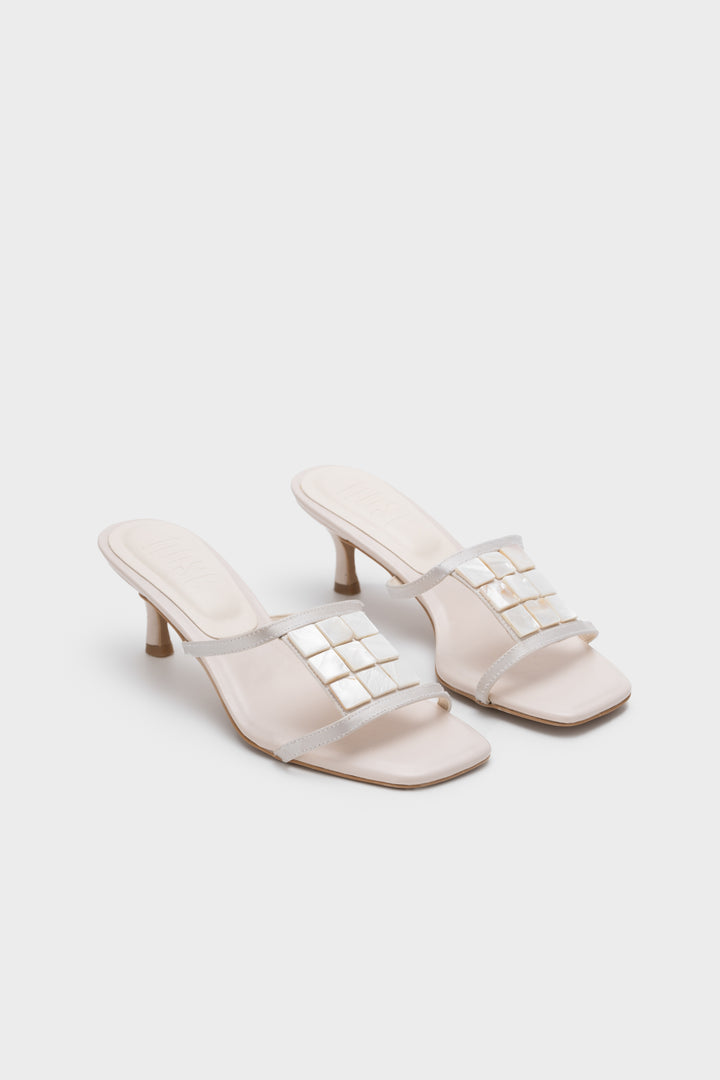 EMBELLISHED SEASHELL CLOUDFOAM HEEL SLIDE