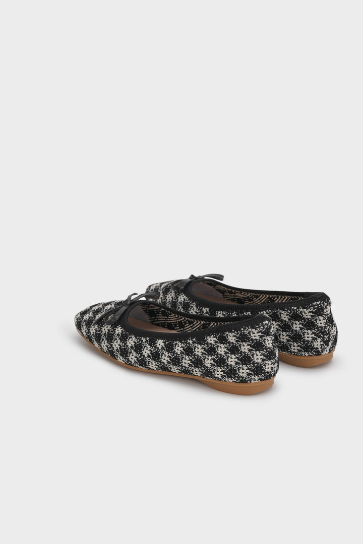 HOUNDSTOOTH FLAT BALLERINA WITH RIBBON DETAIL