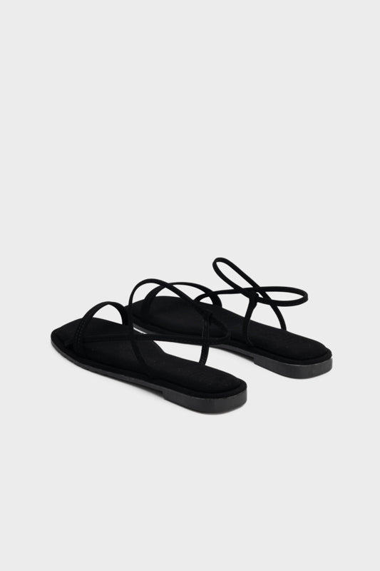 STRAPPY FLAT SANDAL - Nose