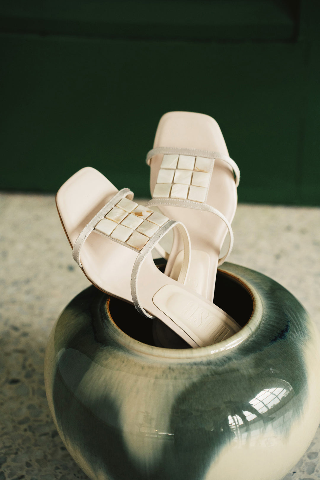 EMBELLISHED SEASHELL CLOUDFOAM HEEL SLIDE