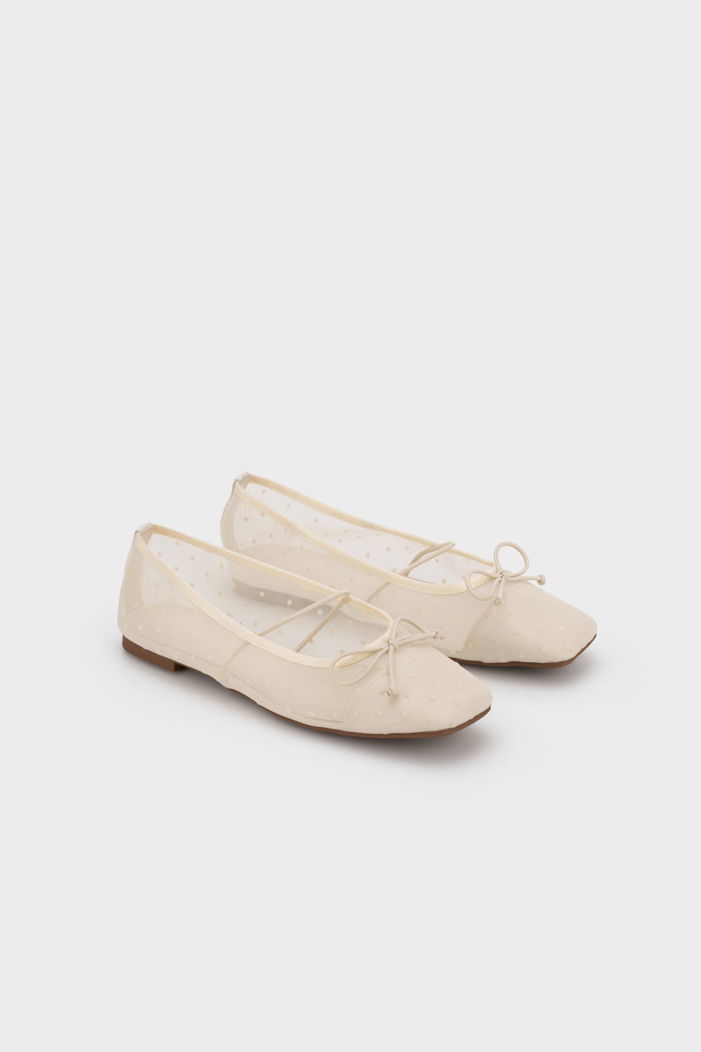 #color_off-white-dot
