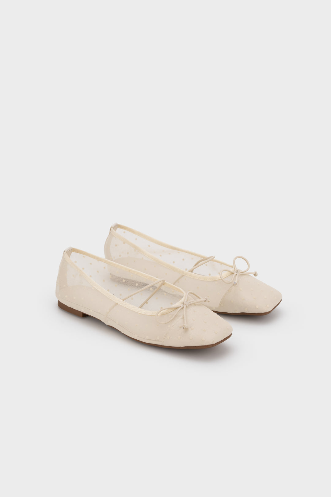 #color_off-white-dot